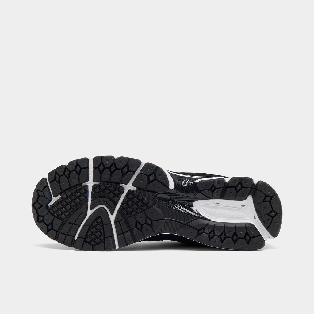 New Balance M2002 Black / Phantom Sneakers - Product view 6