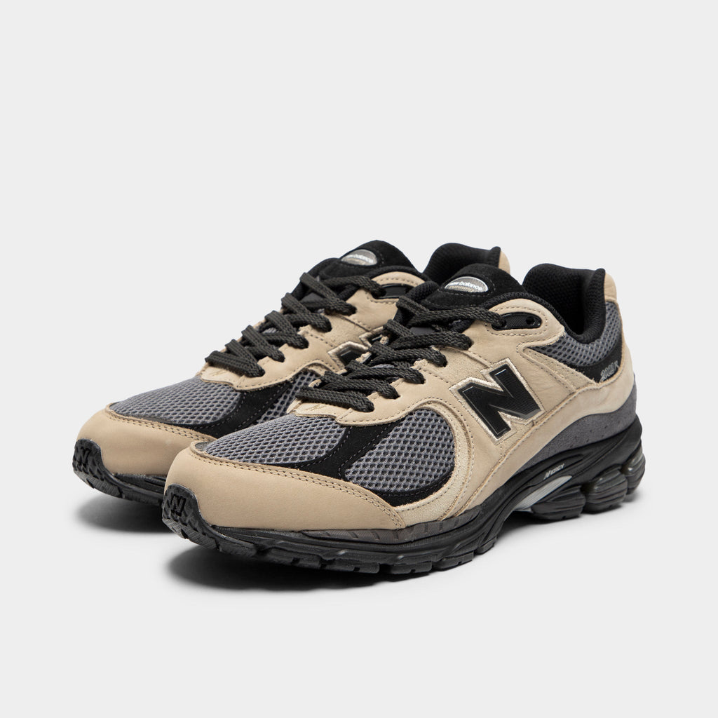New Balance 2002R Sneakers - Black / Brown - Product view 2
