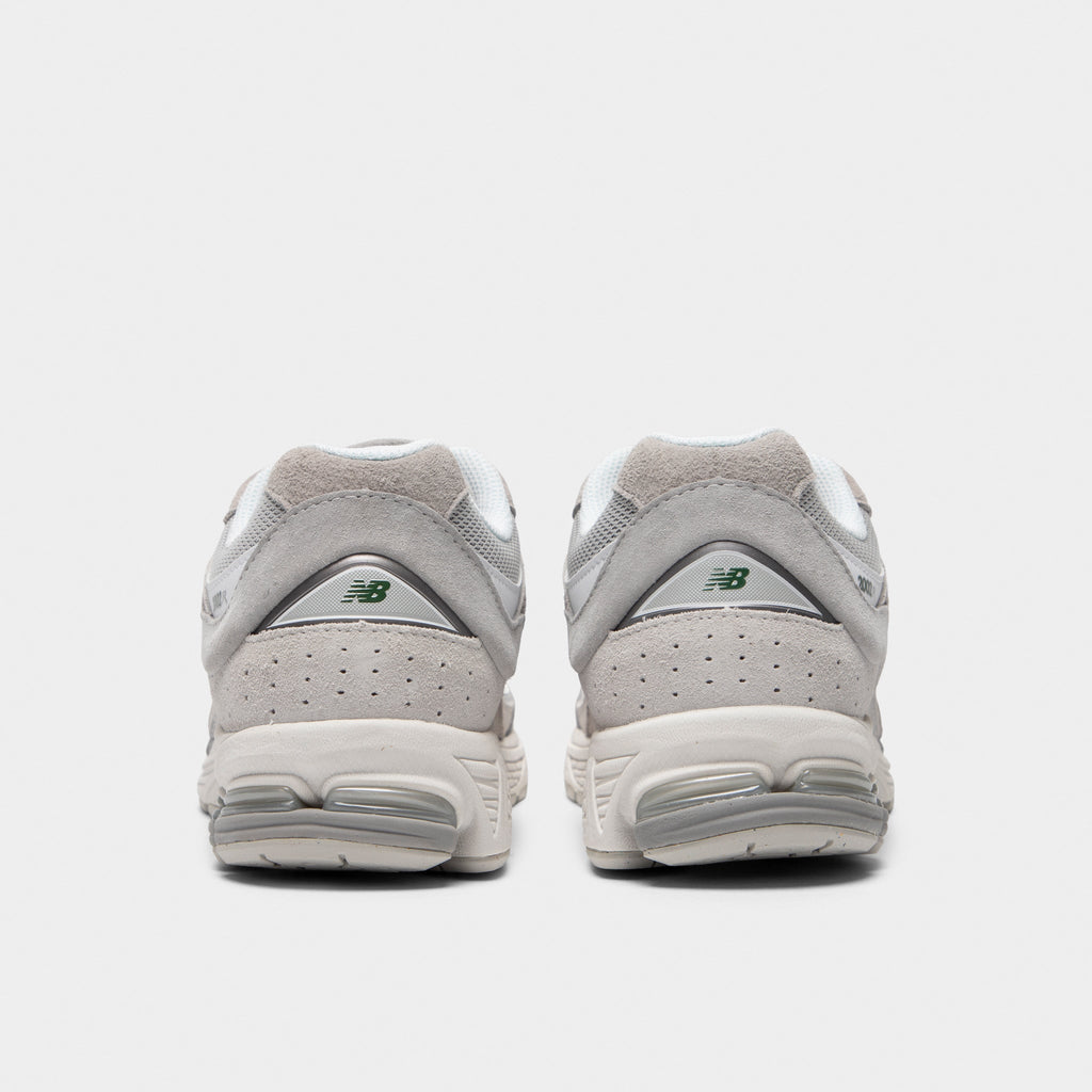 New Balance 2002R Sneakers - Black / White - Product view 4