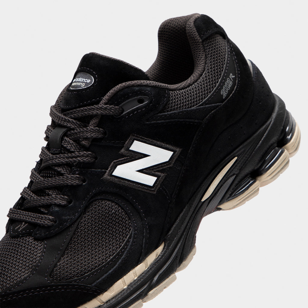 New Balance 2002 Sneakers - Black / Oat - Product view 3