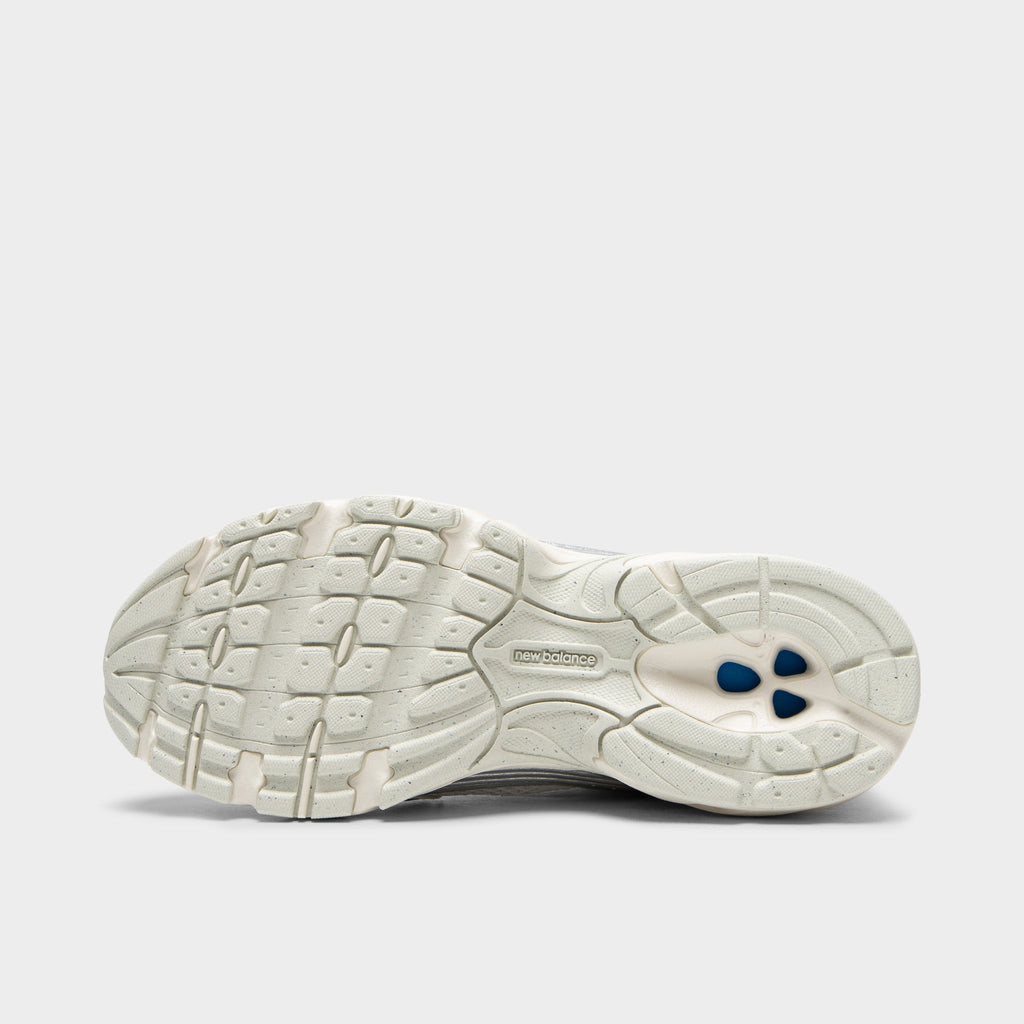 New Balance 530 Sneakers - Silver Metallic / Reflection - Product view 6