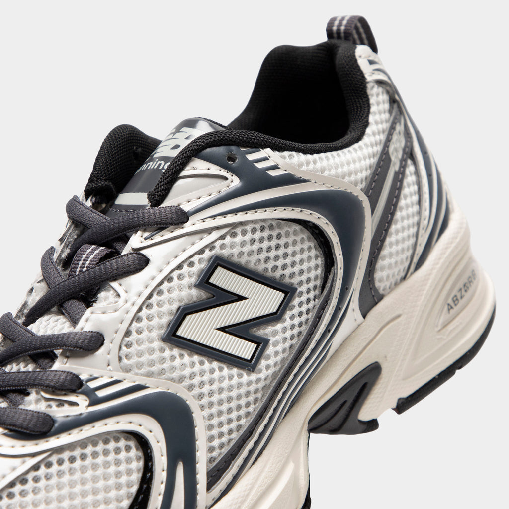 New Balance 530 Sneakers - Sea Salt / Magnet - Product view 3
