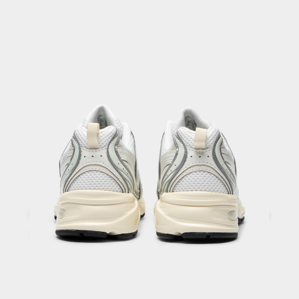 New Balance 530 Sneakers - Silver Metallic / Linen - Product view 4