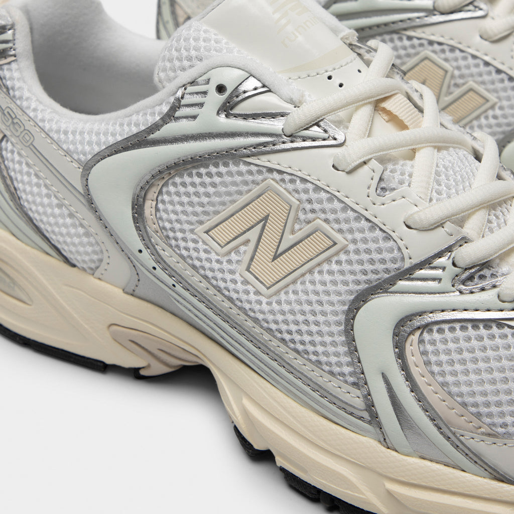 New Balance 530 Sneakers - Silver Metallic / Linen - Product view 3