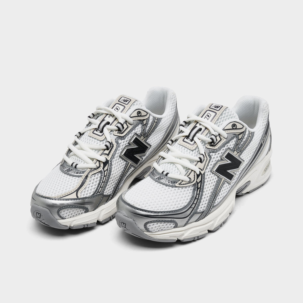 New Balance 740 Sneakers - Linen / Timberwolf - Product view 2