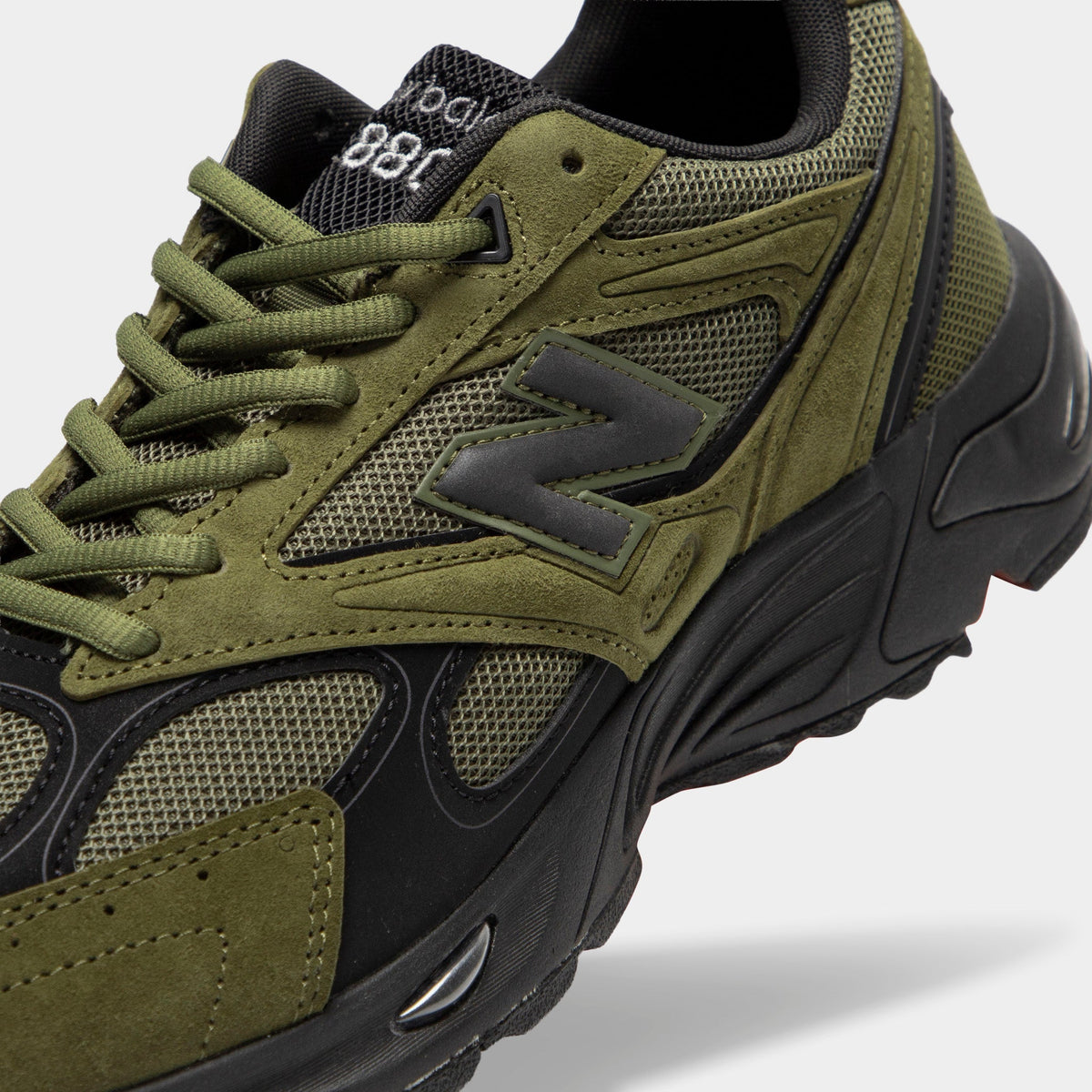 New Balance 880 Sneakers - Wakame / Black - Product view 3