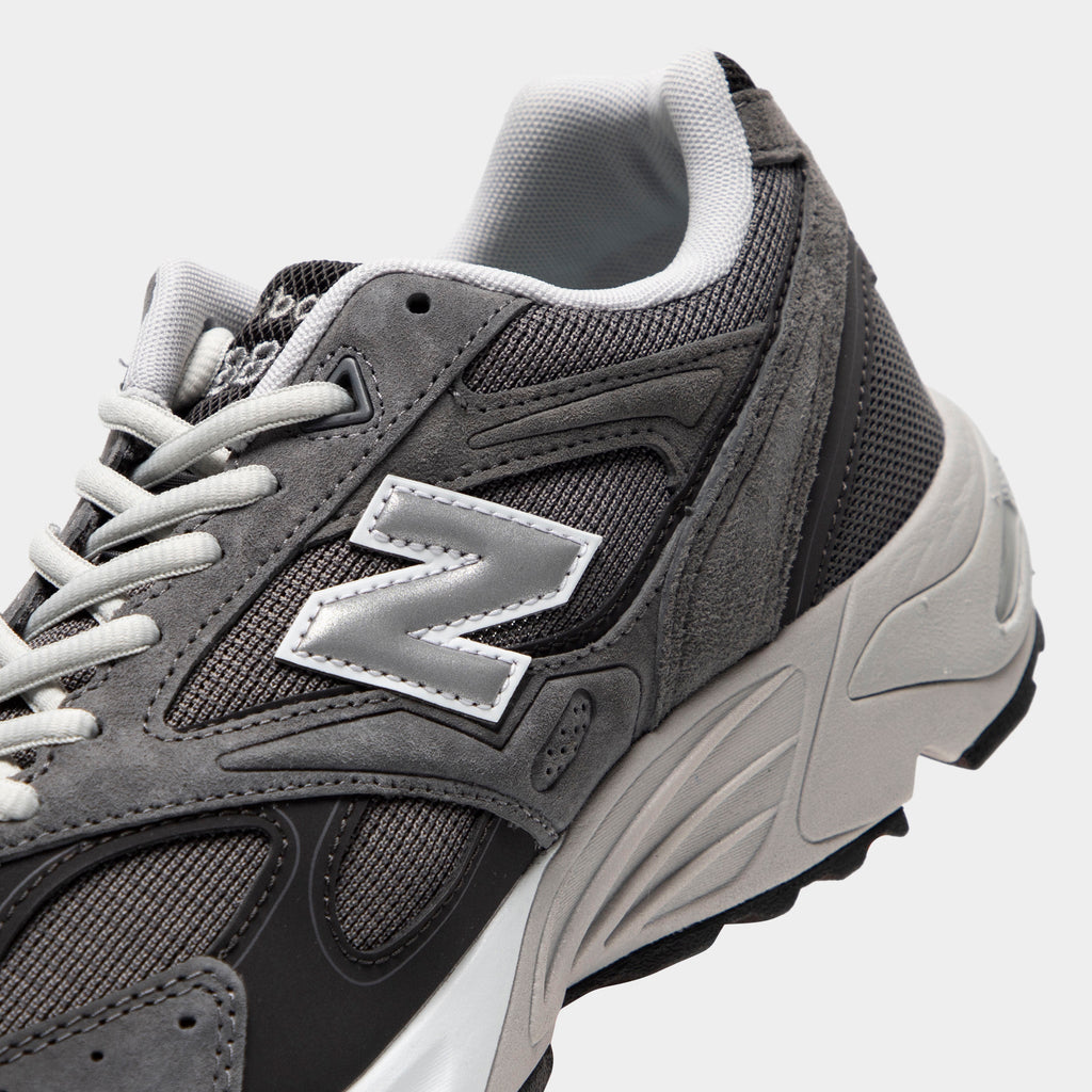 New Balance 880 Sneakers - Grey / Grey - Product view 3