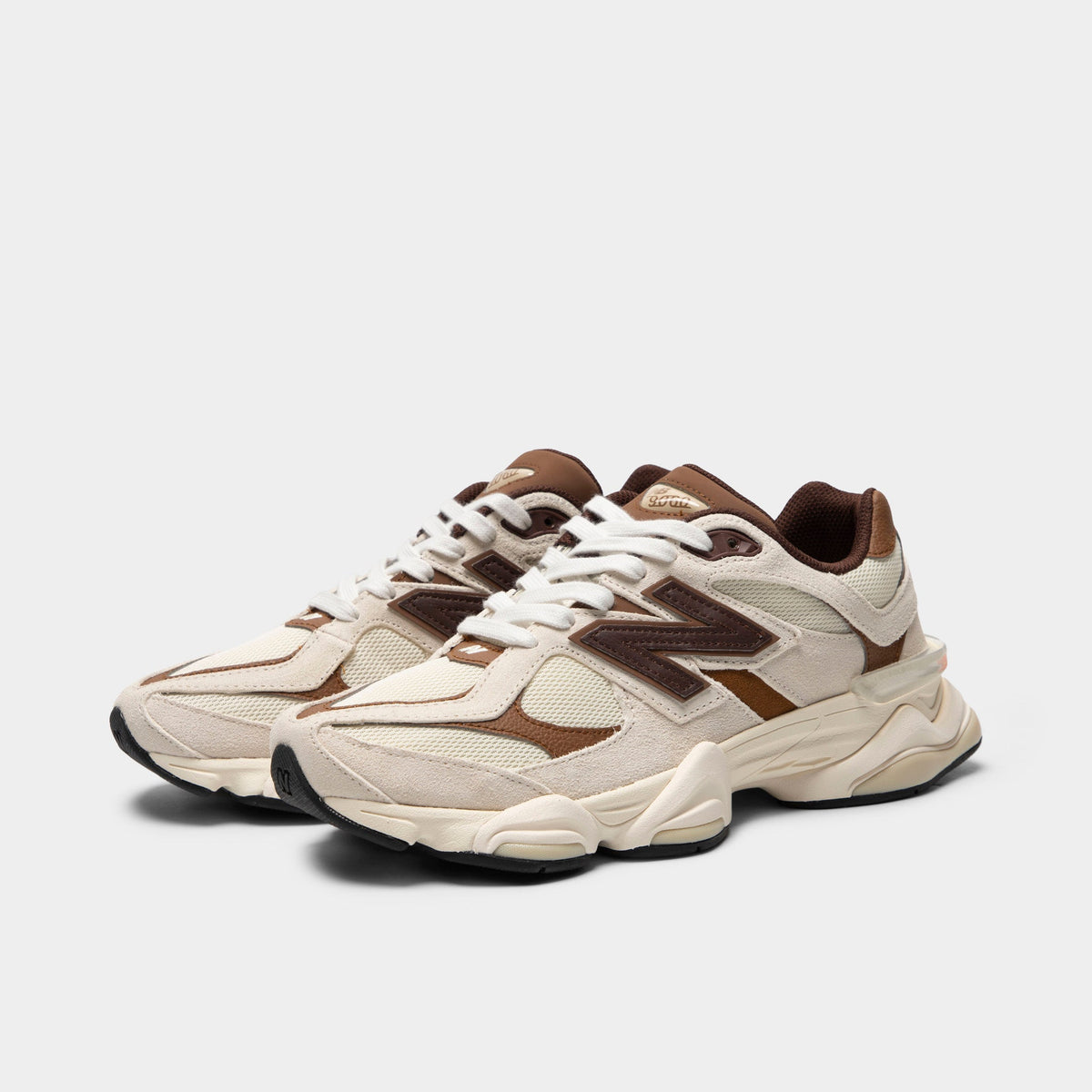 New Balance 9060 Sneakers - Breakfast Tea / Angora - Product view 2
